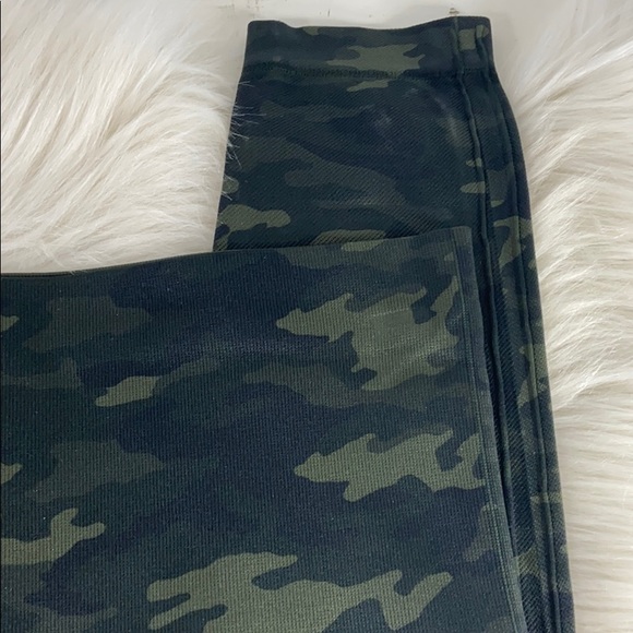 Spanx NWT High Waisted Look At Me Camo Leggings - Picture 11 of 14